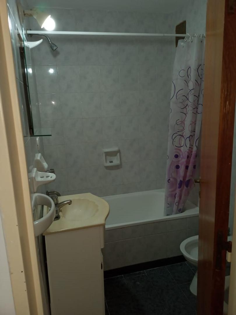 Foto de Alquiler depto 1 dormitorio 18 e/43 y 44, imagen 2