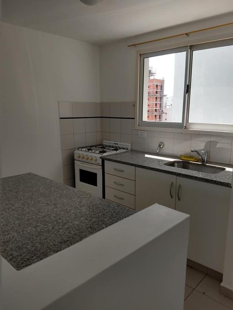 Foto de Alquiler depto 1 dormitorio 4 e/60 y 61, imagen 5