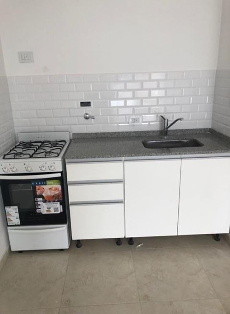 Foto de VENTA DEPARTAMENTO CON COCHERA EN 5 Y 62, imagen 1