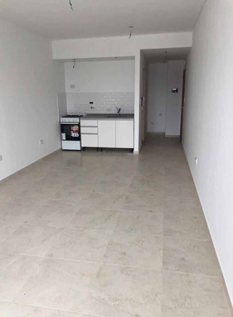 Foto de VENTA DEPARTAMENTO CON COCHERA EN 5 Y 62, imagen 5