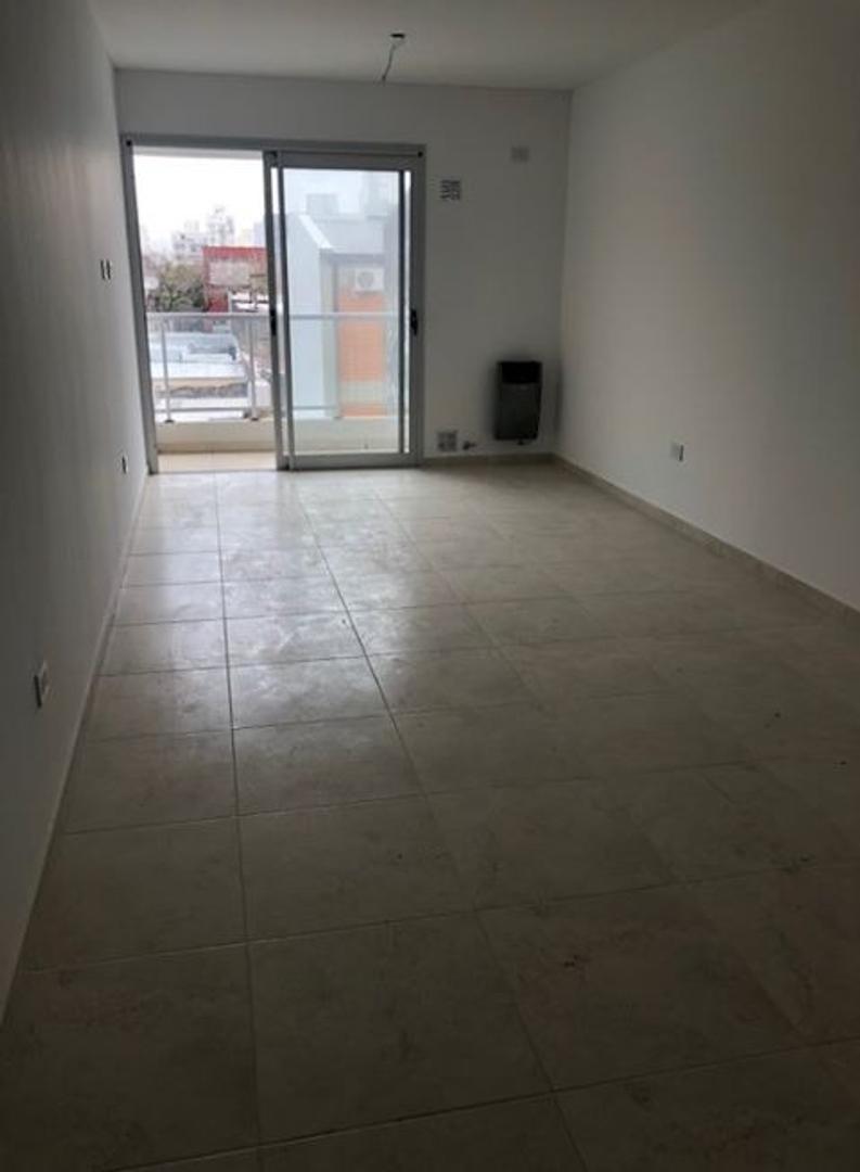 Foto de VENTA DEPARTAMENTO CON COCHERA EN 5 Y 62, imagen 4