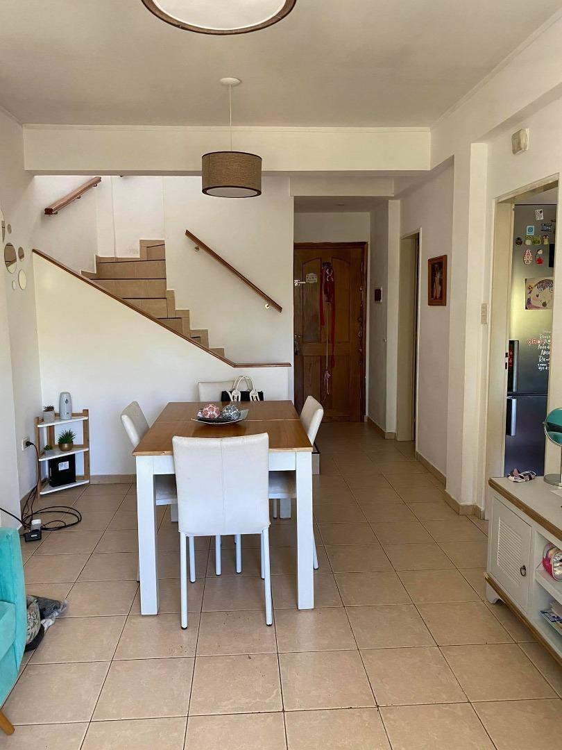 Foto de VENTA DUPLEX DE 2 DORMITORIOS EN 71 Y 7, imagen 1