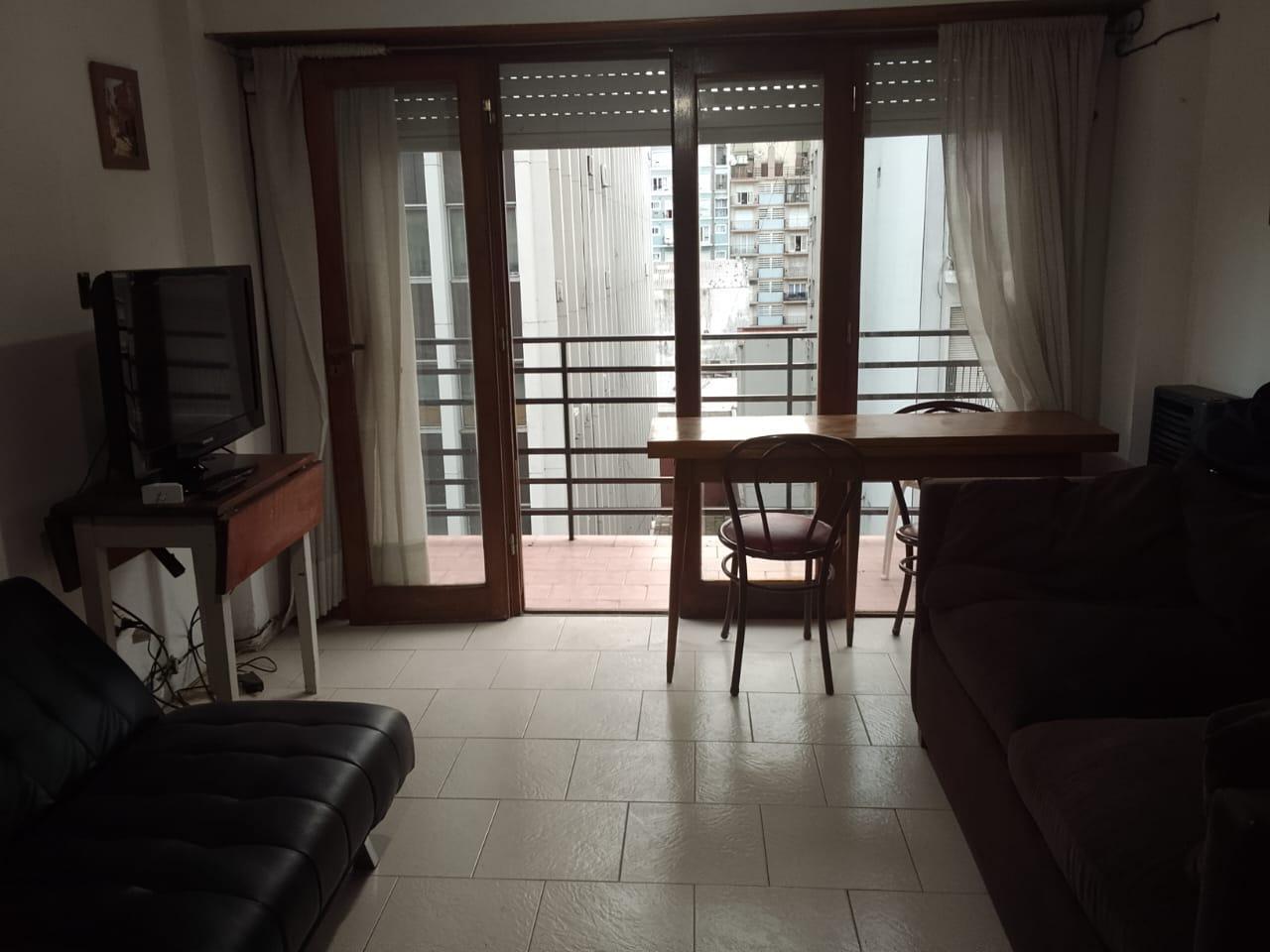 Foto de ALQUILER ESTUDIANTE - Depto 2 ambientes a la calle - Zona Colón, imagen 4
