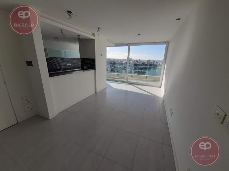 Foto de Semipiso de 3 Amb, c/cochera Edificio de Categoría Boghos, La Perla, imagen 2