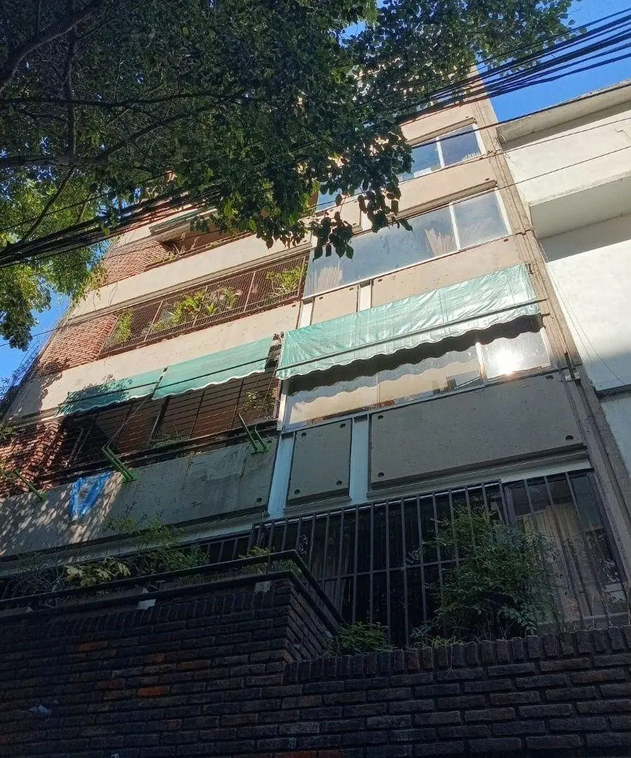 Frente semipiso cuatro ambientes muy luminoso. Belgrano - Las Cañitas. 2