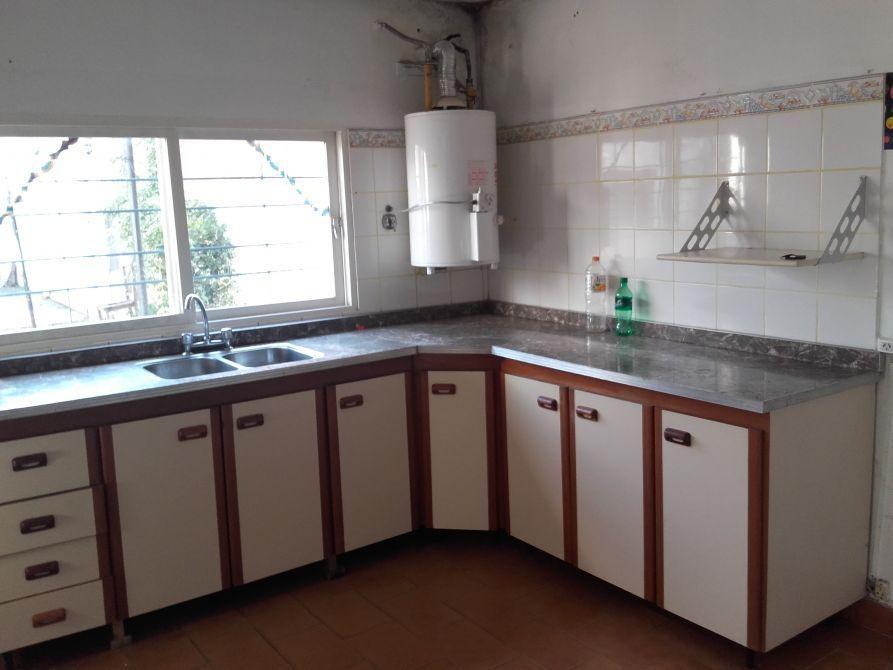 Casa en buena ubicación - oportunidad - retasada!!!