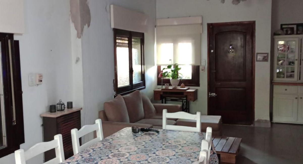 Ideal inversion!!! Casa + departamento sobre Av. Rep. Argent
