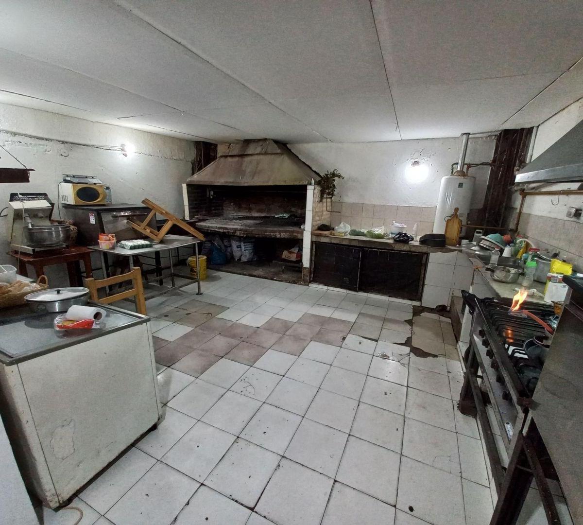 Foto de Amplio galpón en venta! Gran oportunidad de inversión!!!, imagen 2