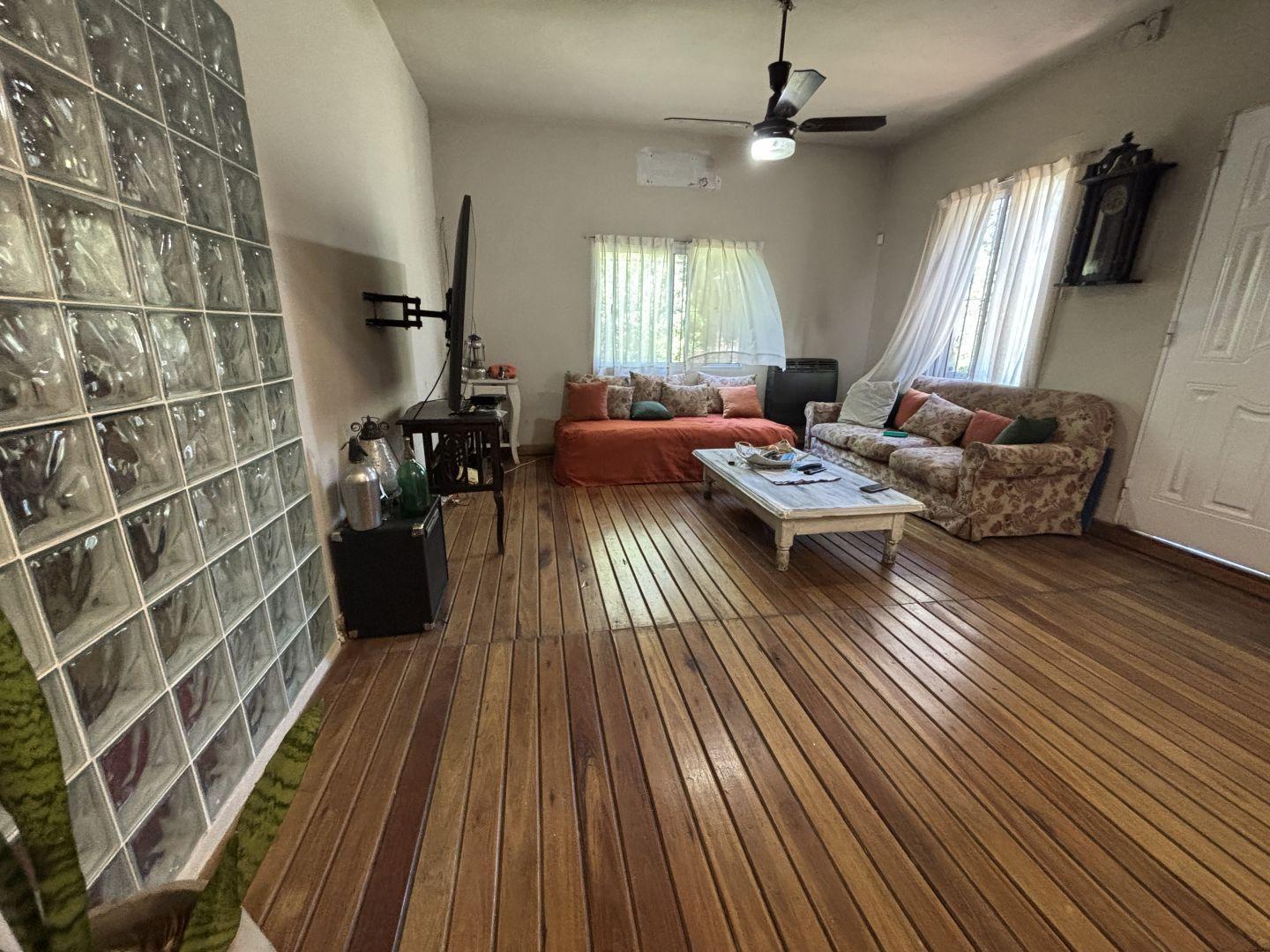 Casa 2 ambientes + departamento al fondo 3 cuadras estación