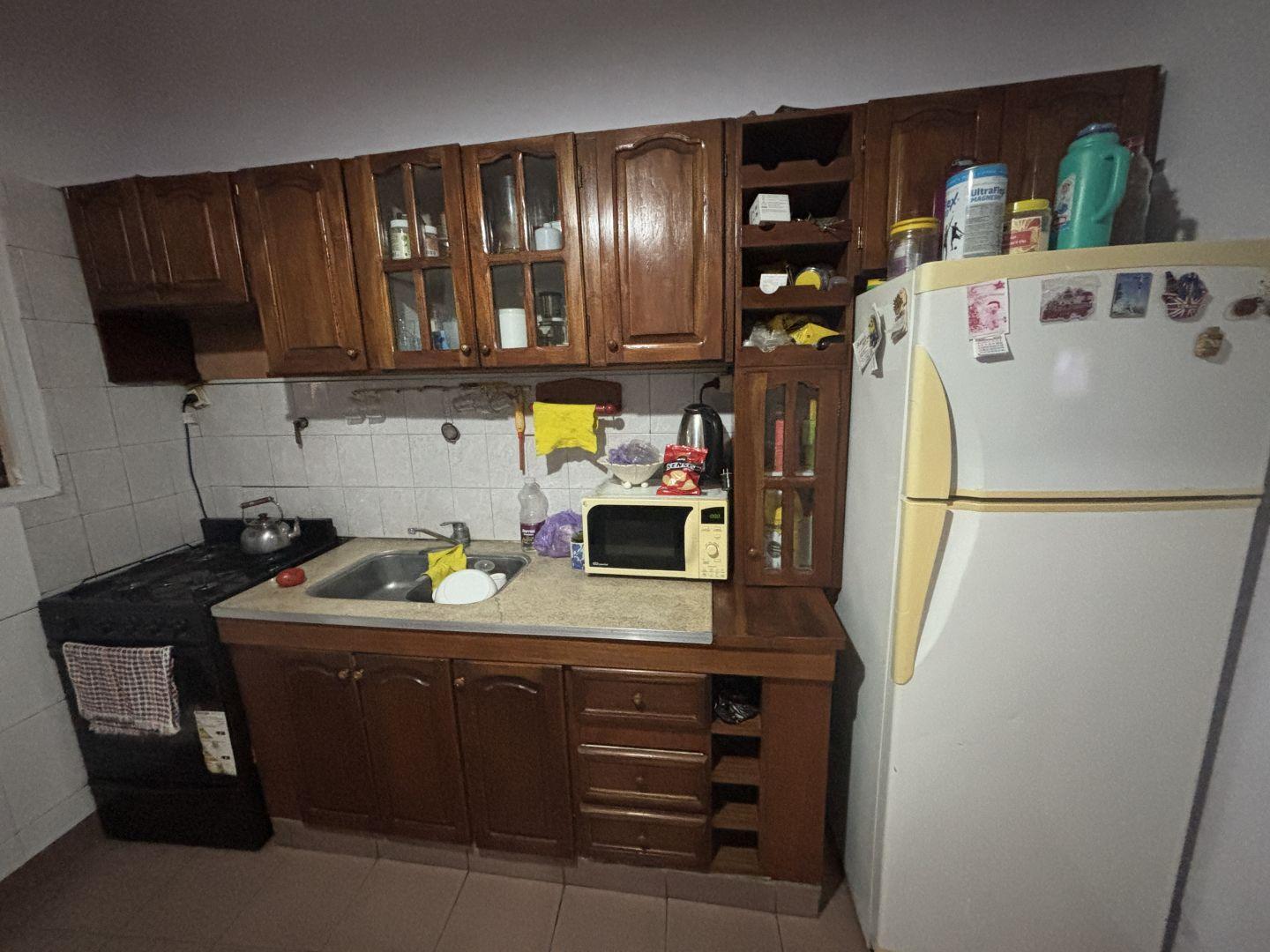 Foto de Casa 2 dormitorios + local en esquina en venta, imagen 2