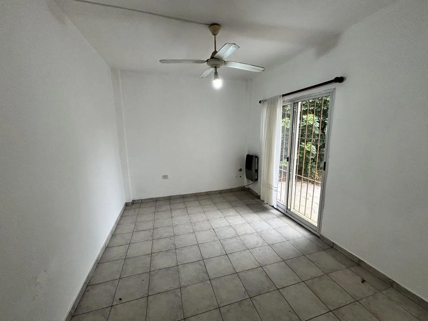 Casa 4 dormitorios sobre amplio lote 614m! 5