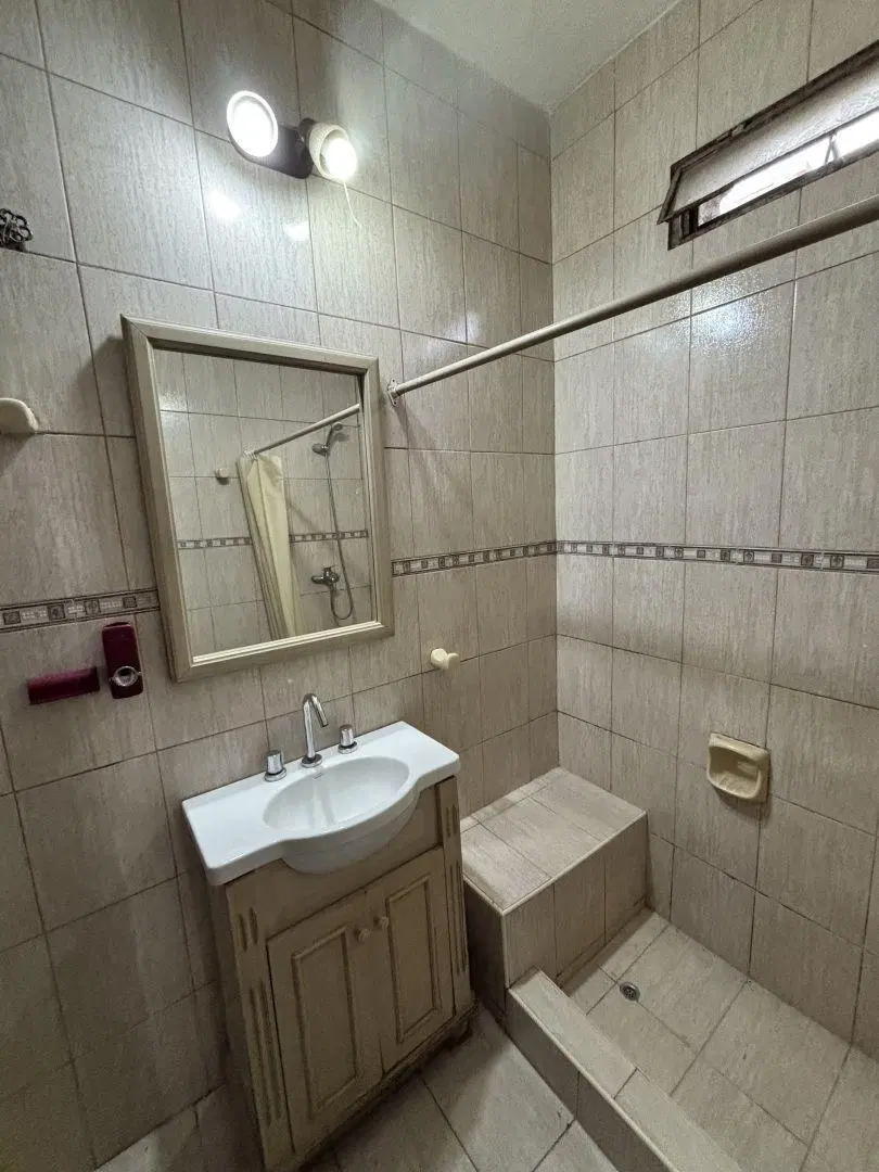 Casa 4 dormitorios sobre amplio lote 614m! 8