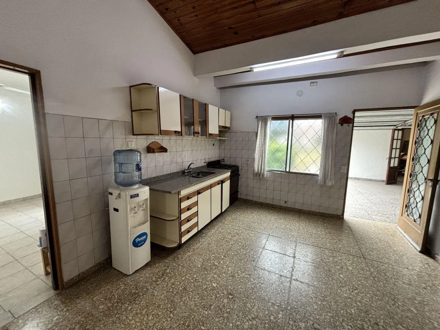 Casa 4 dormitorios sobre amplio lote 614m! 1