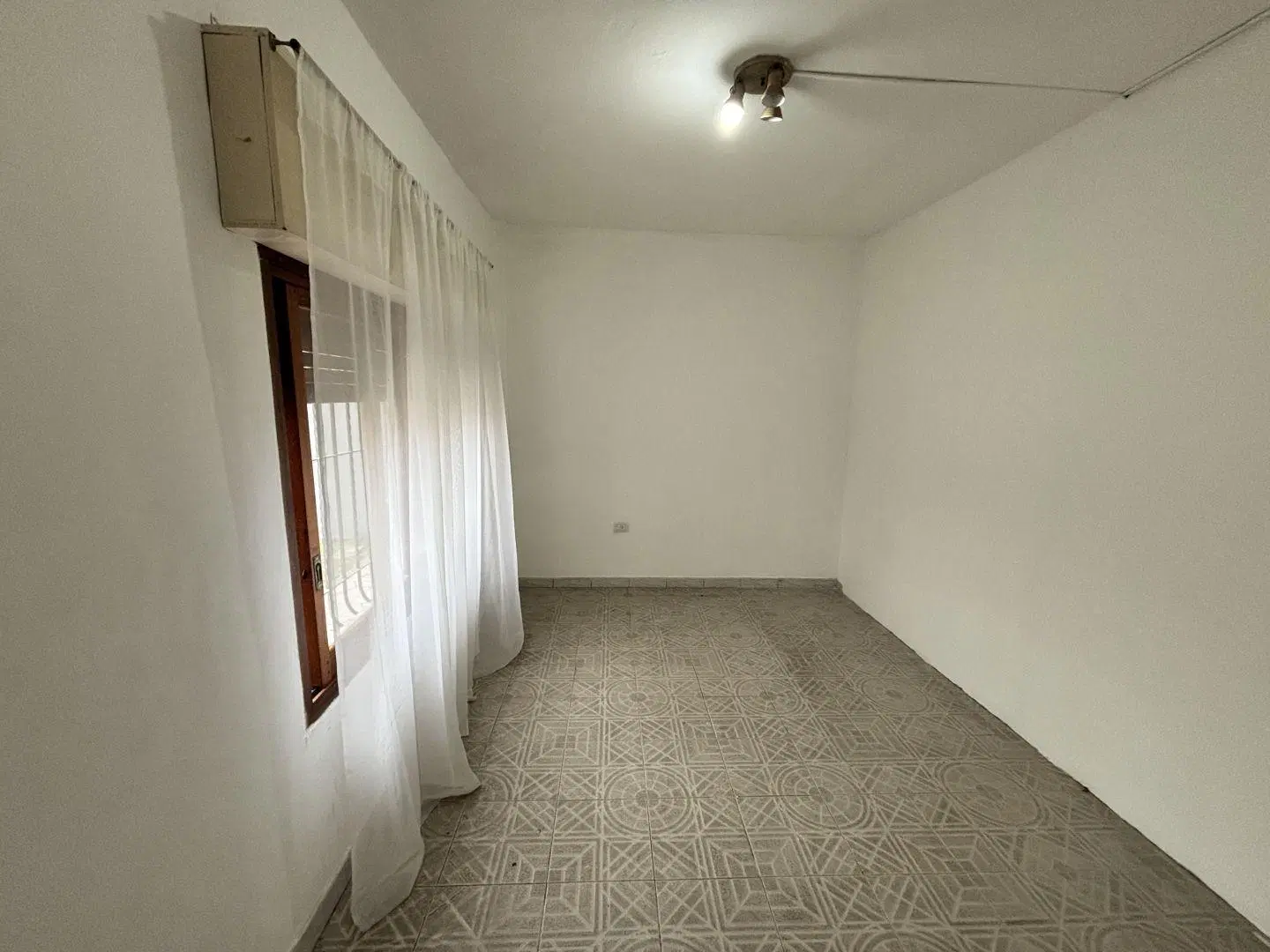 Casa 4 dormitorios sobre amplio lote 614m! 3