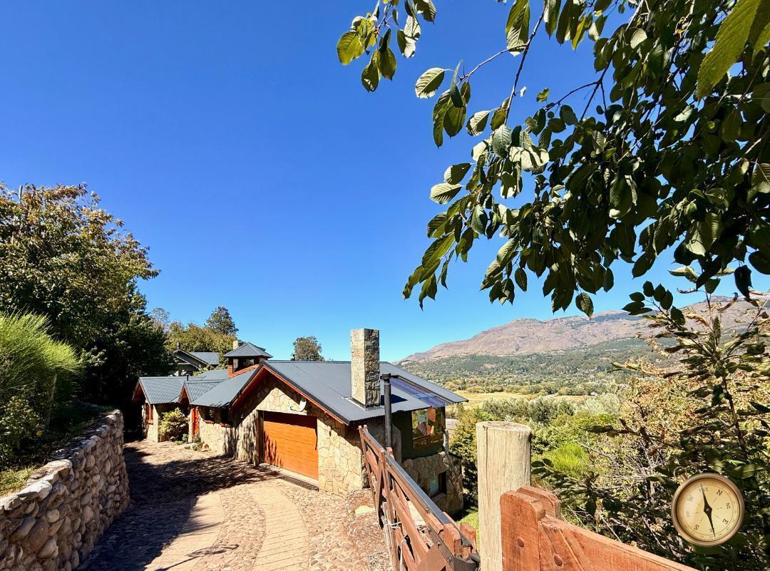 Casa de 4 dormitorios - 207 m2 en lote de 1200 m2 - Rai Trai