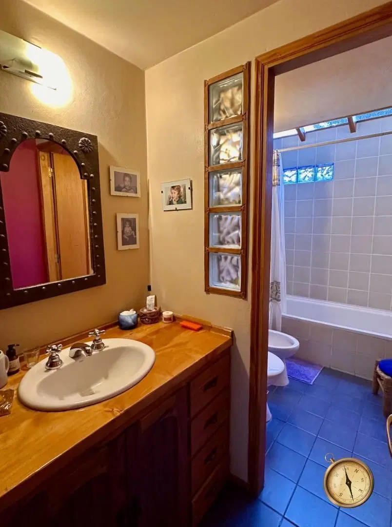 Casa de 3 dormitorios de 141 m2 mas cabaña en Lote de 956 m2 - Ruca Hue 8