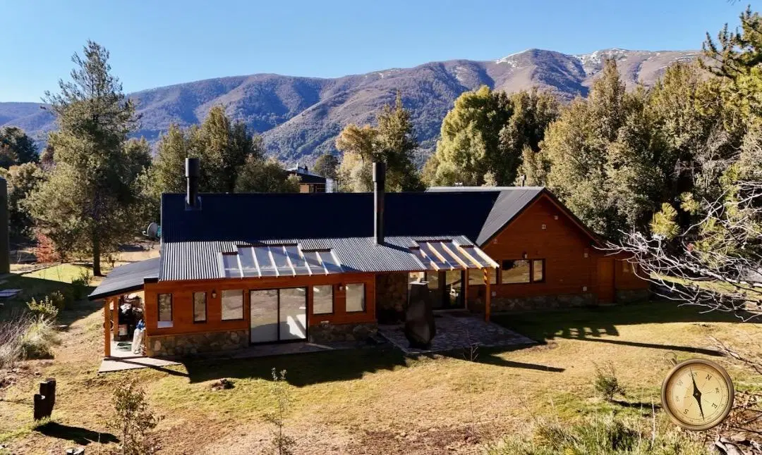Exclusiva propiedad de 4 dormitorios de 200m2 en lote de 1430 m2 - Chihuallanca - Lago Lolog 5