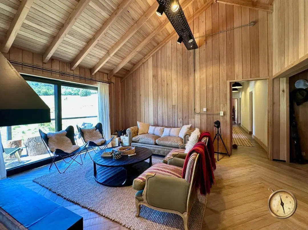 Casa de 3 dormitorios – 269 m2 en lote de  1800 m2 - Chapelco Golf 8