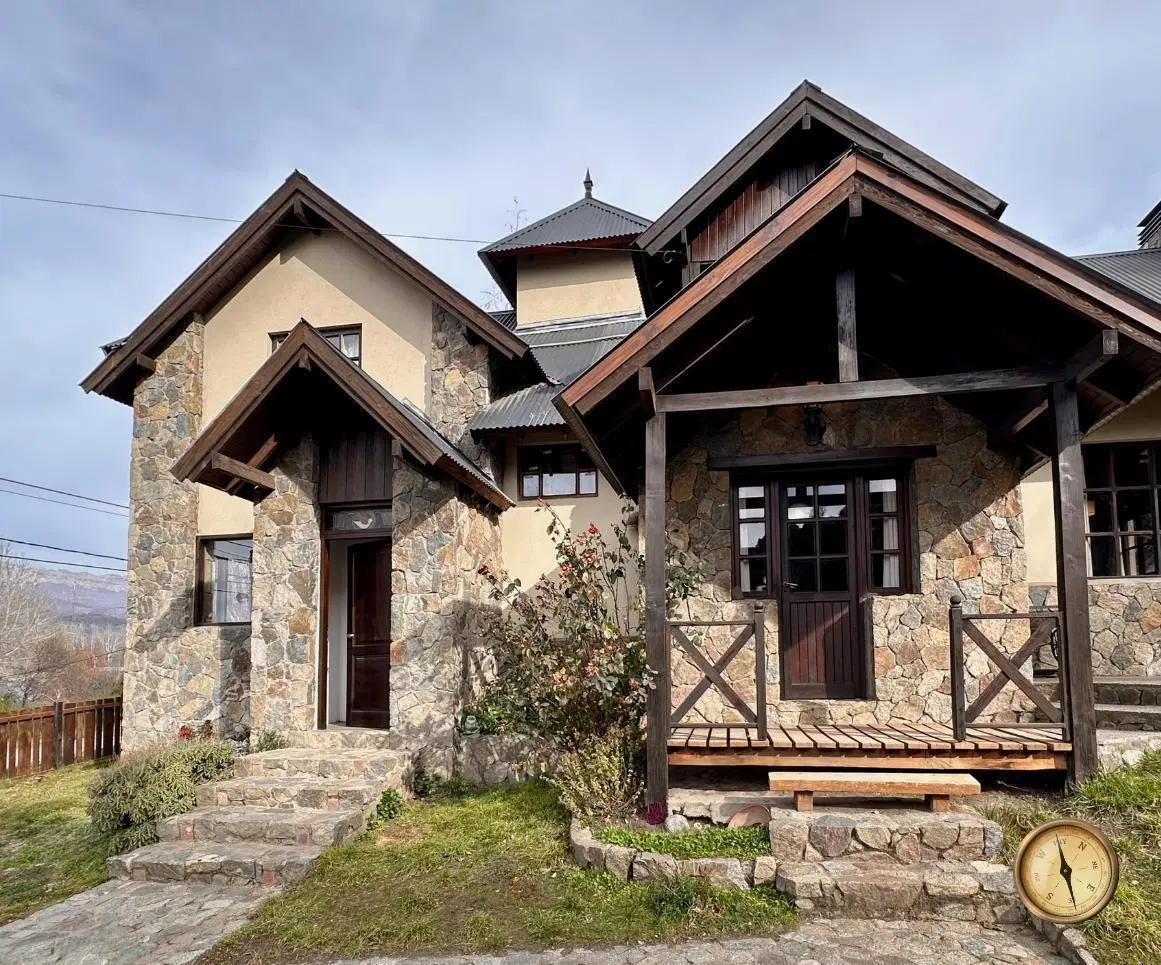 Casa de 3 dormitorios - 217 m2 en lote de 732 m2 - Alihuen Bajo 4