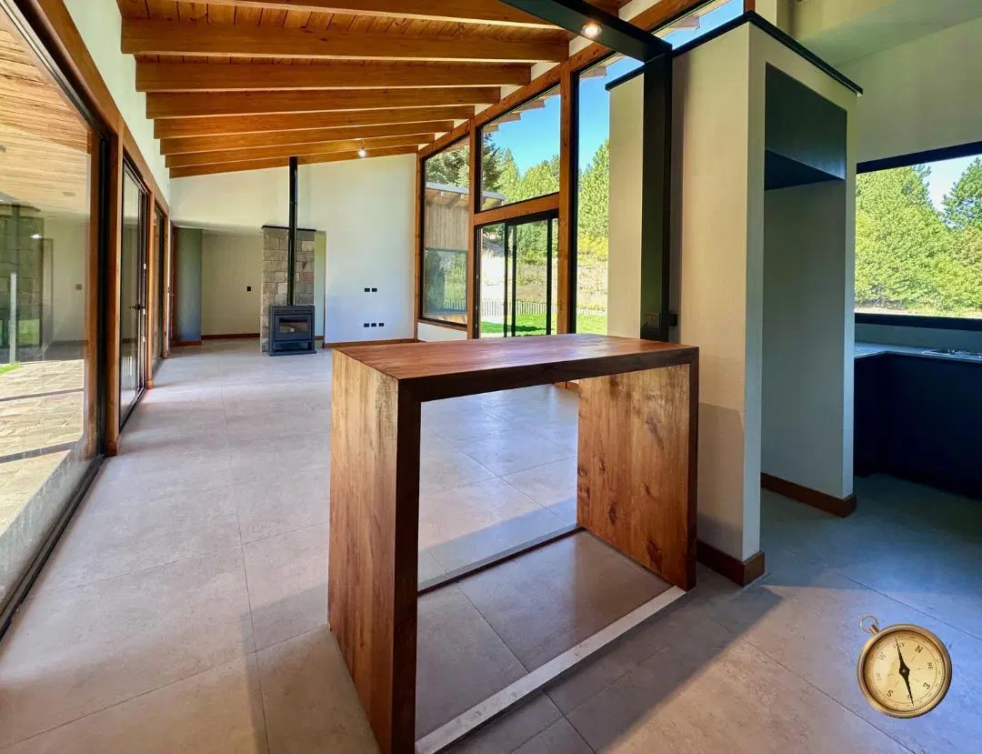 Exclusiva casa  de 3 dormitorios a estrenar - 170m2 en lote de 1745 m2- Chapelco Golf 3