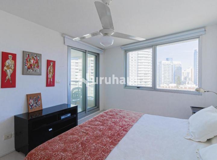 Foto de VENTA APARTAMENTO CUATRO DORMITORIOS PUNTA DEL ESTE EDIFICIO FOREST, imagen 4