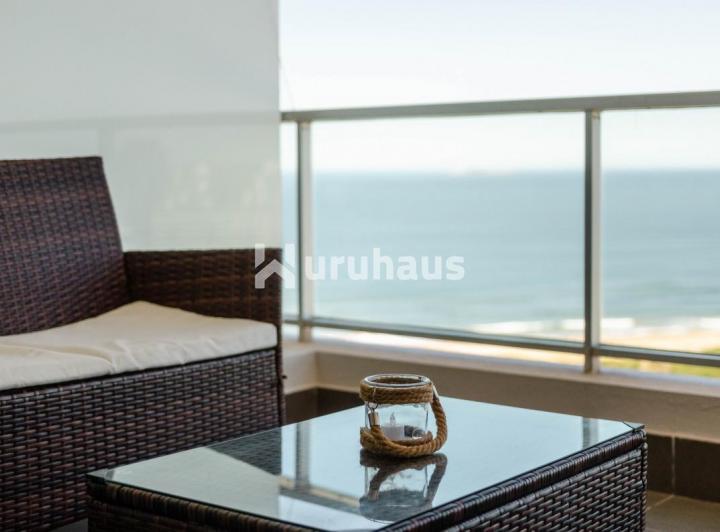 VENTA APARTAMENTO DOS DORMITORIOS PUNTA DEL ESTE EDIFCIO WIND TOWER