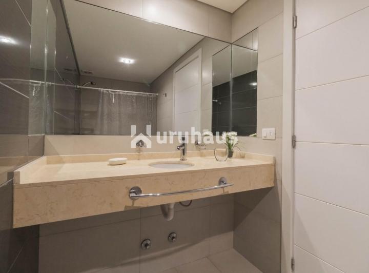 Foto de VENTA APARTAMENTO DOS DORMITORIOS PUNTA DEL ESTE EDIFICIO WIND TOWER, imagen 4