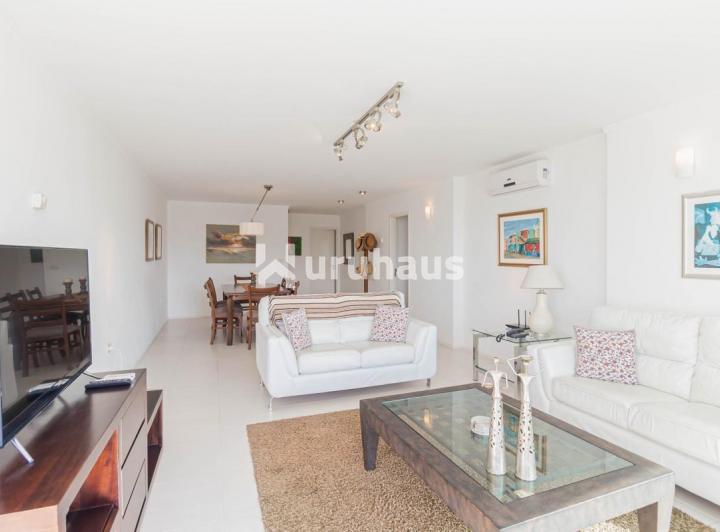 Foto de VENTA APARTAMENTO CUATRO DORMITORIOS PUNTA DEL ESTE EDIFICIO FOREST, imagen 5