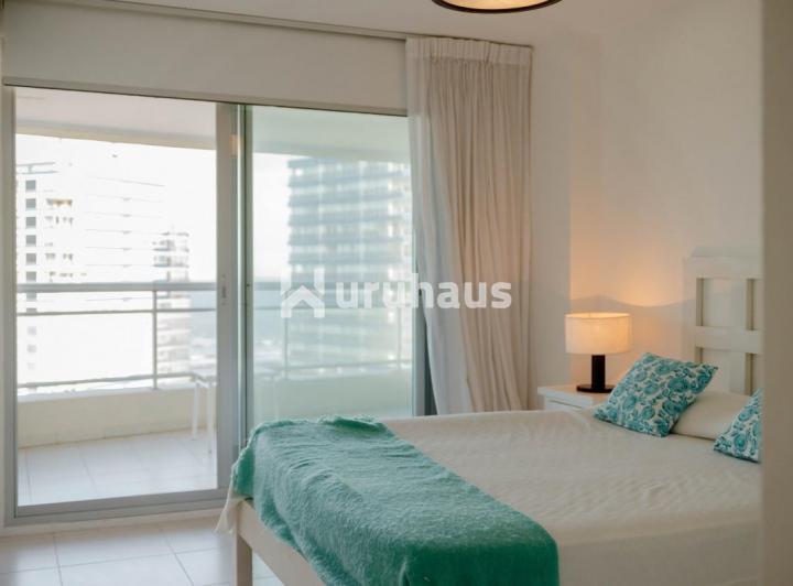 Foto de VENTA APARTAMENTO CUATRO DORMITORIOS PUNTA DEL ESTE VISTA AL MAR, imagen 3