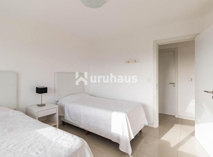 Foto de VENTA APARTAMENTO DOS DORMITORIOS PLAYA BRAVA WIND TOWER, imagen 2