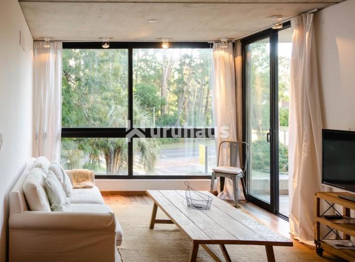 VENTA APARTAMENTO DOS DORMITORIOS PUNTA DEL ESTE EDIFICIO BE HOUSE