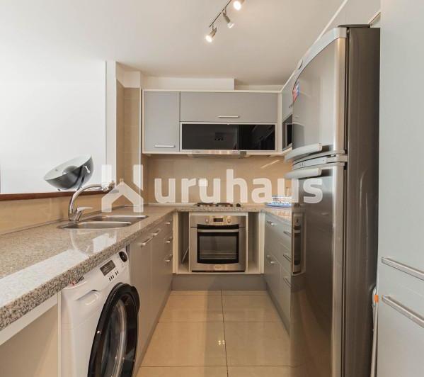 Foto de VENTA APARTAMENTO 2 DORMITORIOS PUNTA DEL ESTE EDIFICIO BRAVISSIMA, imagen 3