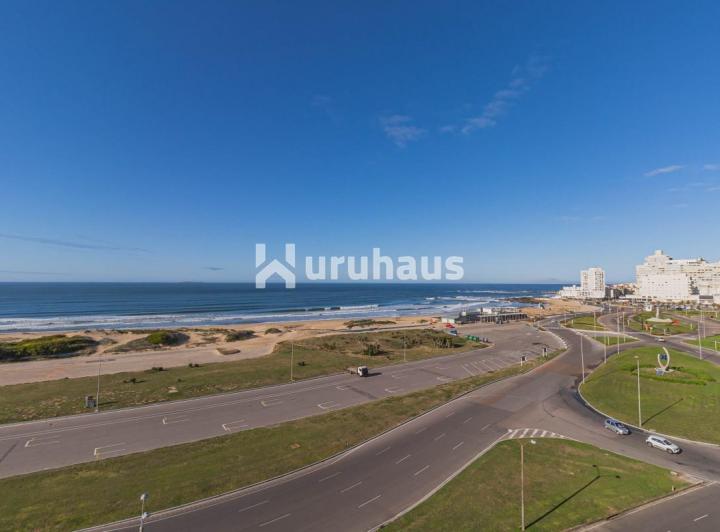 Foto de VENTA APARTAMENTO DOS DORMITORIOS PUNTA DEL ESTE EDIFICIO MARENOSTRUM, imagen 3