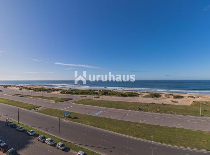 VENTA APARTAMENTO DOS DORMITORIOS PUNTA DEL ESTE EDIFICIO MARENOSTRUM