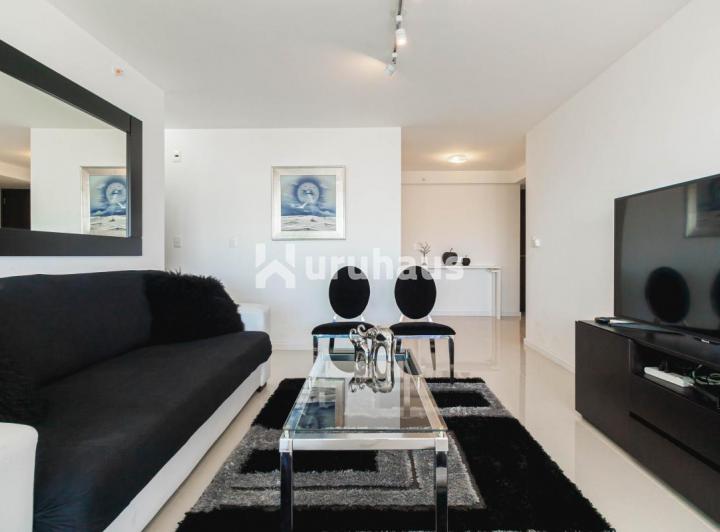 Foto de VENTA APARTAMENTO DOS DORMITORIOS PUNTA DEL ESTE EDIFICIO ICON BRAVA, imagen 3