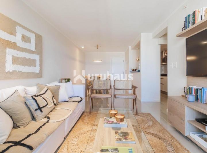 Foto de VENTA APARTAMENTO DOS DORMITORIOS PUNTA DEL ESTE EDIFICIO WIND TOWER, imagen 3