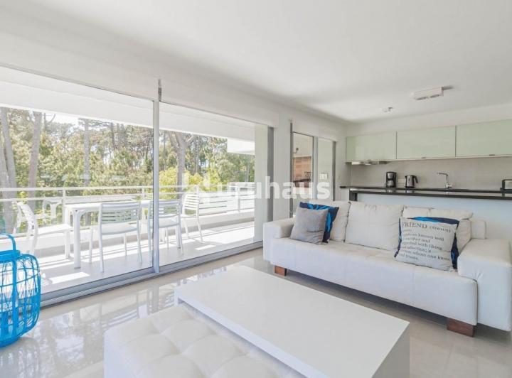 Foto de VENTA APARTAMENTO DOS DORMITORIOS PUNTA DEL ESTE EDIFICIO RINCON DEL, imagen 2