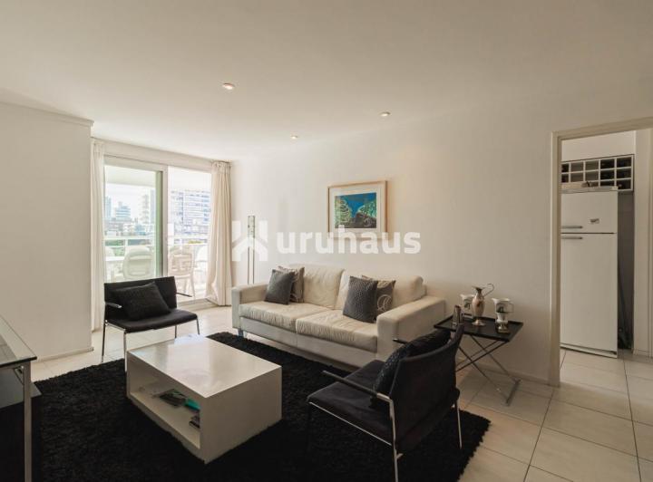 Foto de VENTA APARTAMENTO PUNTA DEL ESTE EDIFICIO FOREST TOWER I, imagen 2