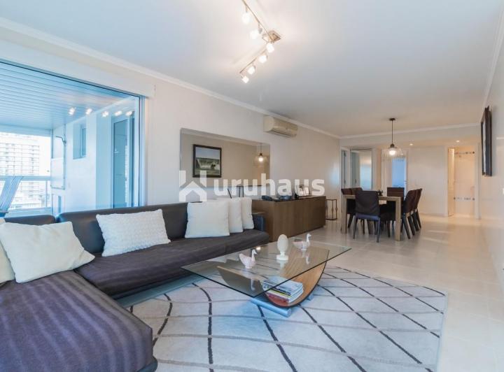 Foto de 3 DORMITORIOS Y DEPENDENCIA - PLAYA MANSA - ART BOULEVARD, imagen 4