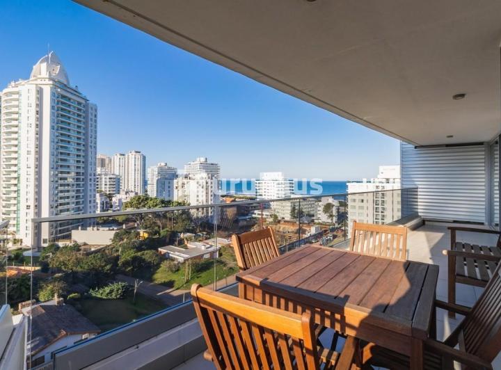 Foto de VENTA APARTAMENTO TRES DORMITORIOS PLAYA BRAVA PUNTA DEL ESTE EDIFICIO, imagen 3