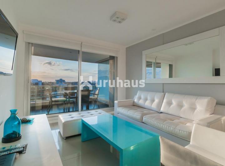 Foto de VENTA APARTAMENTO DOS DORMITORIOS PUNTA DEL ESTE AIDY GRILL PISO ALTO, imagen 3
