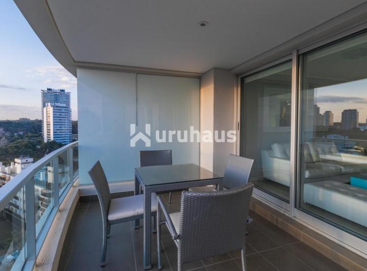 VENTA APARTAMENTO DOS DORMITORIOS PUNTA DEL ESTE AIDY GRILL PISO ALTO