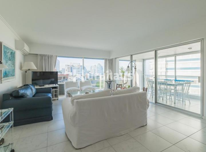 Foto de ALQUILER DEPARTAMENTO TRES DORMITORIOS Y DEPENDENCIA OCEAN TOWER AIDY, imagen 2