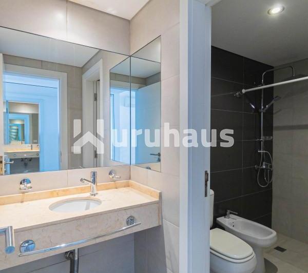 Foto de ALQUILER APARTAMENTO DOS DORMITORIOS PUNTA DEL ESTE EDIFICIO WIND TOWER, imagen 4