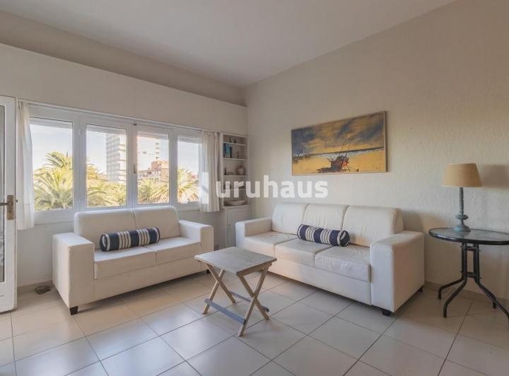 Foto de VENTA APARTAMENTO 3 DORMITORIOS + SERVICIO EN PUNTA DEL ESTE, imagen 2