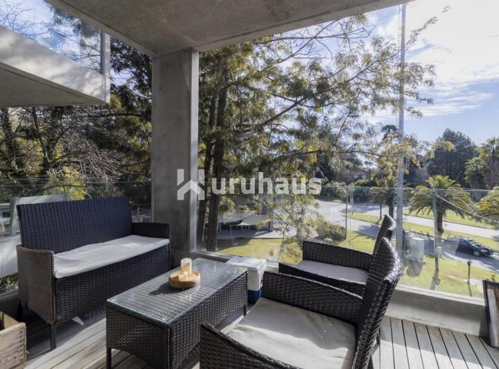 VENTA APARTAMENTO DOS DORMITORIOS PUNTA DEL ESTE EDIFICIO BE HOUSE