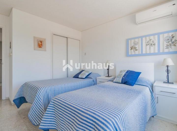 Foto de ALQUILER APARTAMENTO UN DORMITORIO Y MEDIO PUNTA DEL ESTE TORRE LIBERTADOR, imagen 5