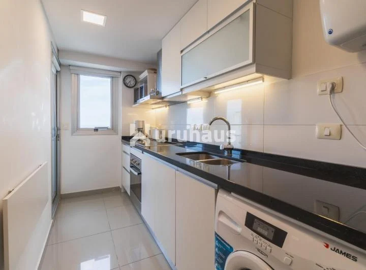 Foto de VENTA APARTAMENTO TRES DORMITORIOS PUNTA DEL ESTE EDIFICIO WIND TOWER, imagen 1