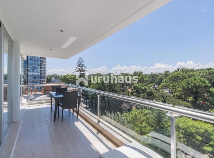 VENTA APARTAMENTO DOS DORMITORIOS PUNTA DEL ESTE EDIFICIO BE PUNTA