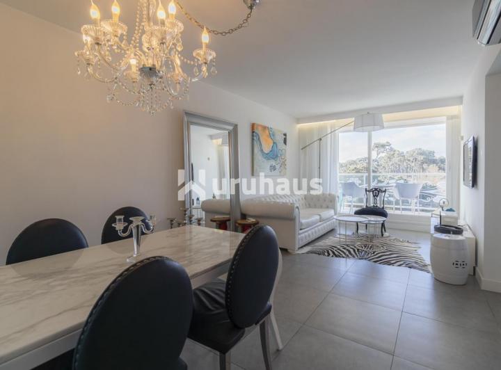 Foto de VENTA APARTAMENTO DOS DORMITORIOS PUNTA DEL ESTE EDIFICIO YOO, imagen 2